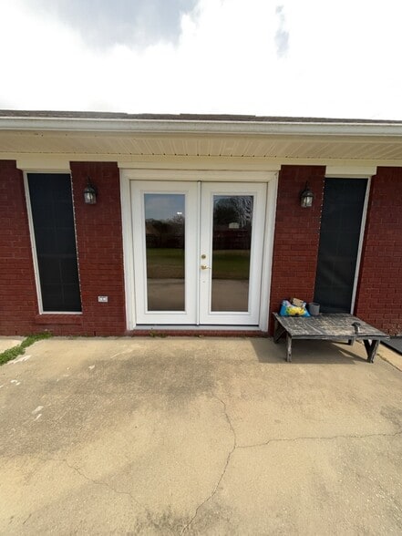 Building Photo - 107 Britt Dr