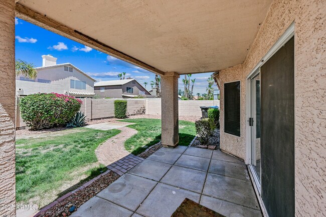 Building Photo - 3830 E Tanglewood Dr