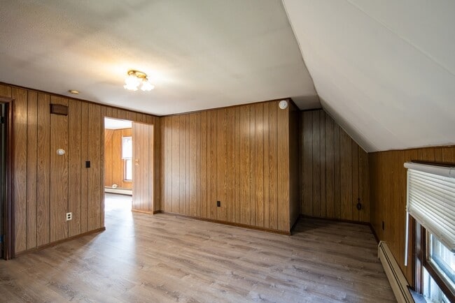 Building Photo - 7 105th St