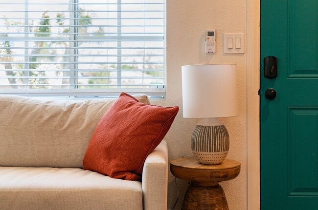 Building Photo - Fully Furnished Home in Yucca Valley