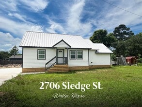Building Photo - 2706 Sledge St