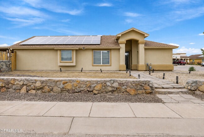 Building Photo - 11412 Flor Veronica Dr