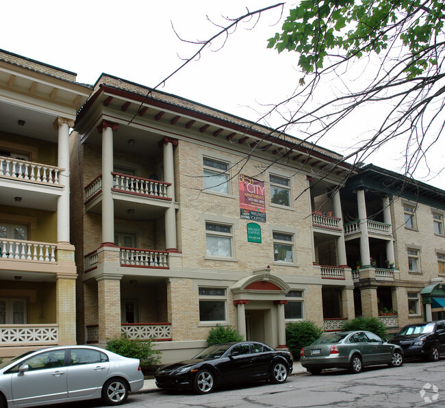 Primary Photo - Holden Street Apartments