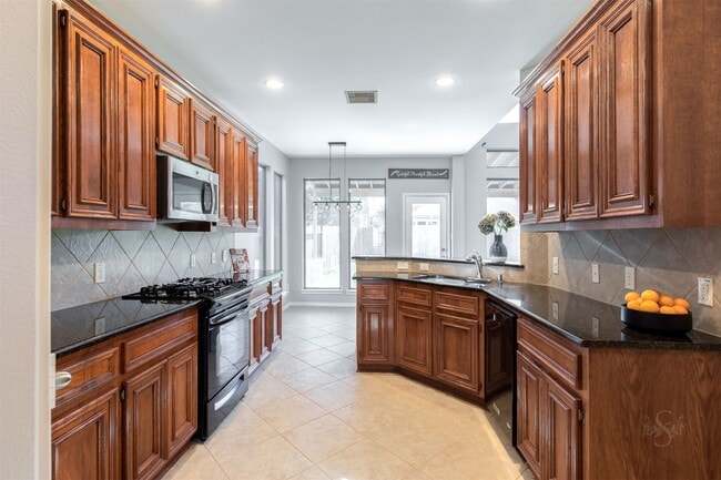 Building Photo - 11026 Anilu Dr