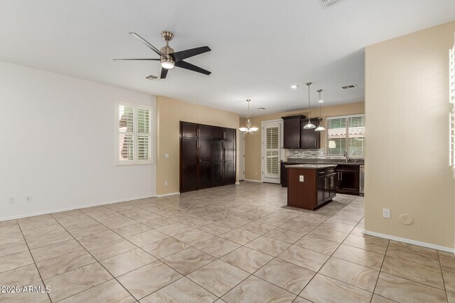 Building Photo - 1684 W Pelican Dr