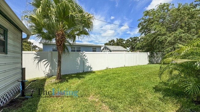 Building Photo - 4501 S Cortez Ave