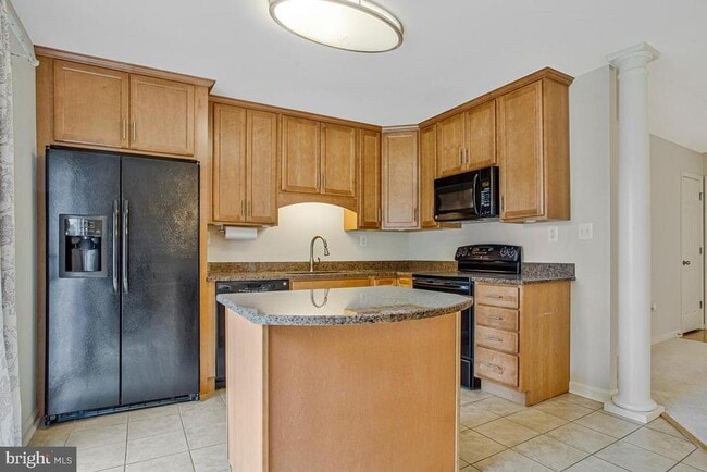 Building Photo - 1420 Knight Ave