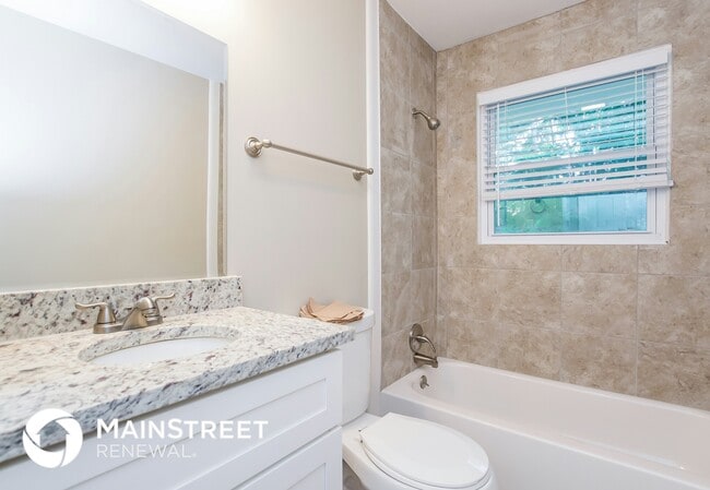 Building Photo - 418 Smyrna Powder Springs Rd SW