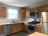 Building Photo - 8805 Goose Landing Cir
