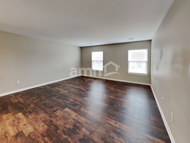 Building Photo - 804 Commerce Trl