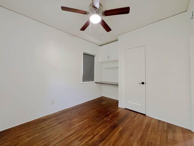 Building Photo - 4517 Arizona St