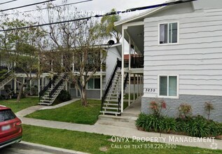 Building Photo - 3235-3239 Collier Avenue-3239-5