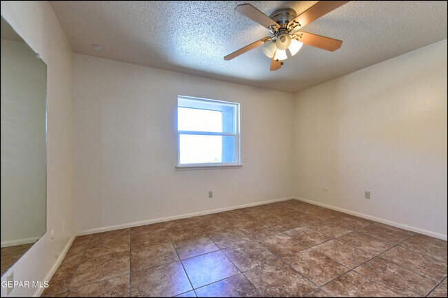 Building Photo - 4800 N Stanton St