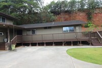 Building Photo - 4-bedroom Home with Huge Covered lanai and...