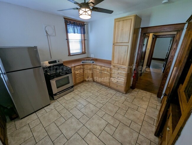 Building Photo - 4725 Ray Ave