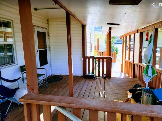 Building Photo - 646 S Coleman St