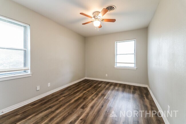 Building Photo - 3 BR/1BA | Newly Renovated Single Family Home | 1-Car Covered Parking | Shaded Yard!