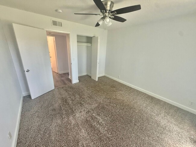 Building Photo - Beautiful 2 bed/2 bath in Vista!