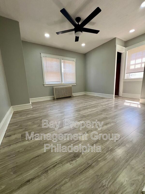 Building Photo - 25 W Parkway Ave