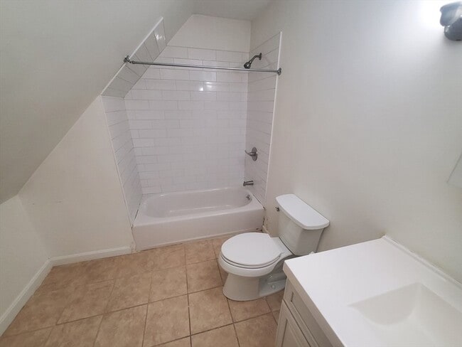 Building Photo - 112 Front St