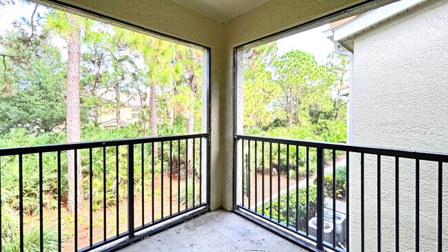 Building Photo - 116 SW Peacock Blvd