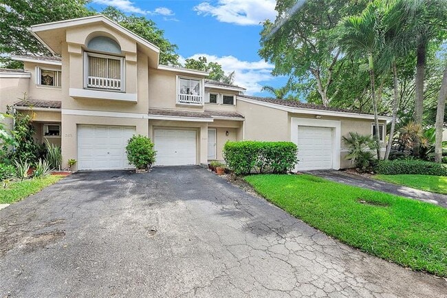 Primary Photo - 2169 Discovery Cir W