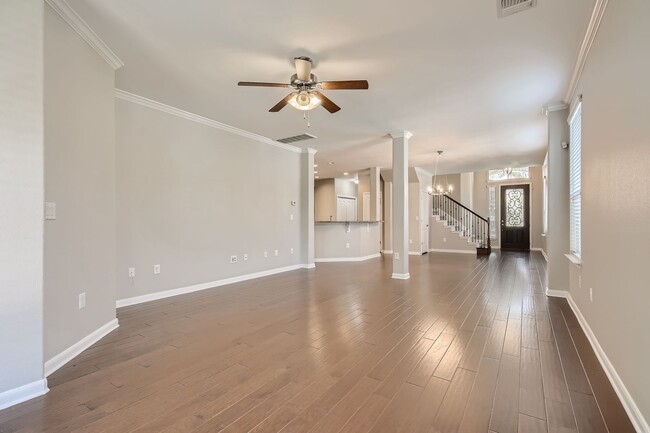 Building Photo - Beautiful Home in Lakeway!