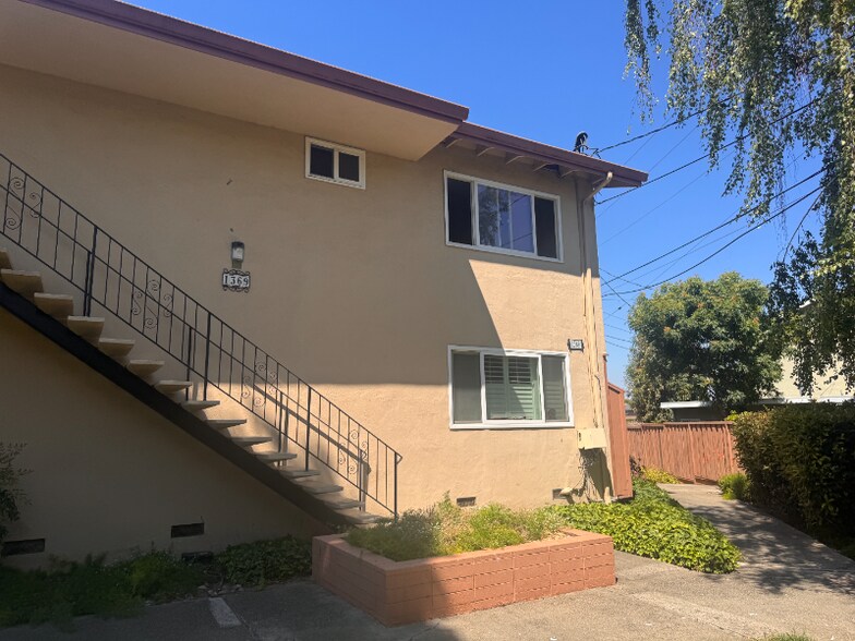 Building Photo - 1369 Phelps Ave