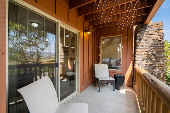 Balcony - 1800 Fox Bay Dr