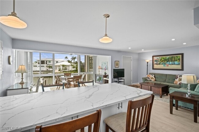 Building Photo - 2100 Gulf Shore Blvd N