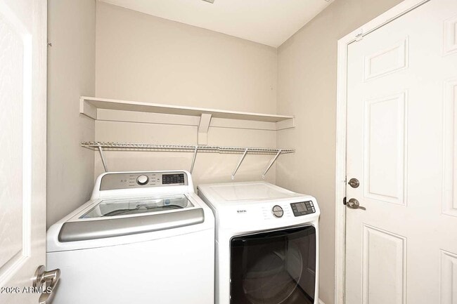 Building Photo - 2314 E Montecito Ave