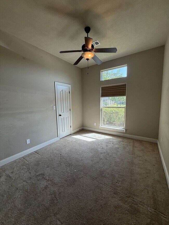 Building Photo - 6645 Jasper Cir