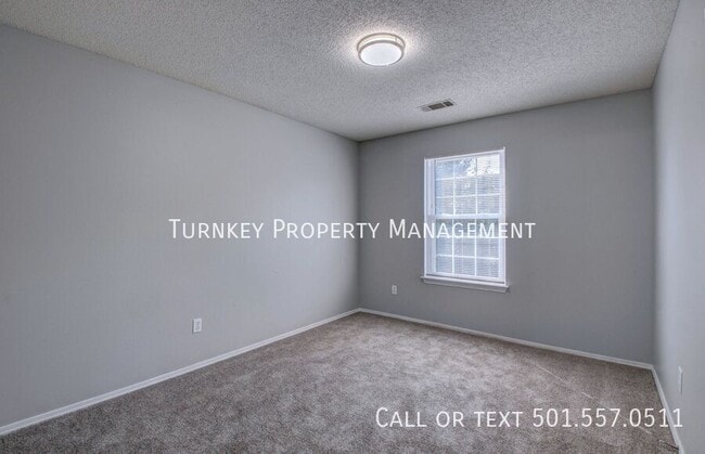 Building Photo - 1424 Mesquite Dr
