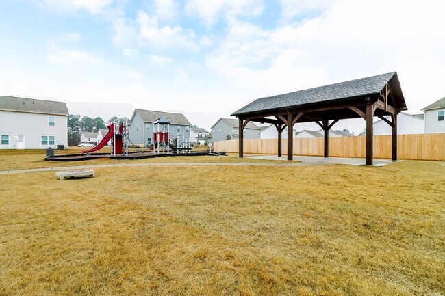 Building Photo - 134 Innis Brk Cir