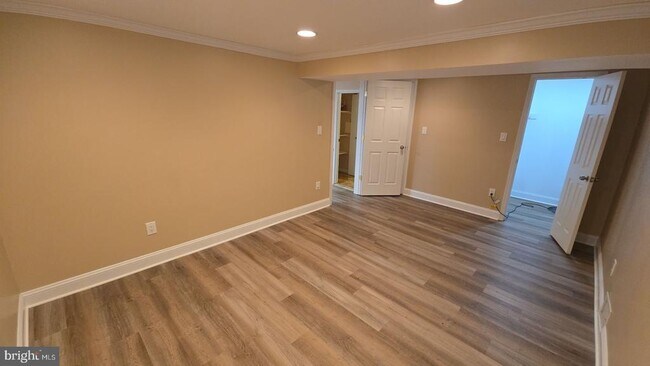 Building Photo - 1113 Grandin Ave
