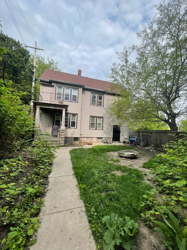 Primary Photo - 3 Bedroom 1 Bath in the heart of Lower Eas...