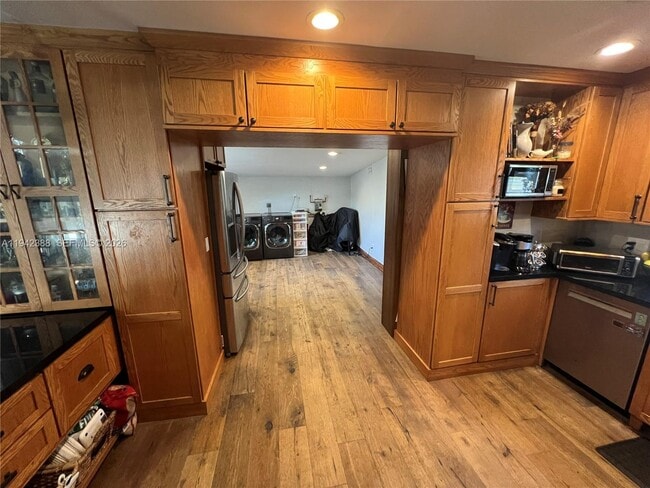 Building Photo - 8801 SW 42nd St