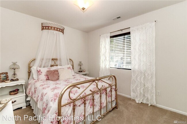 Building Photo - 4 br, 2.5 bath House - 27475 211th Ct SE