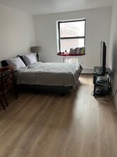 Building Photo - 130 Lenox Ave