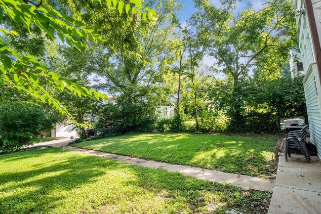 Building Photo - Rad Pad in TGS