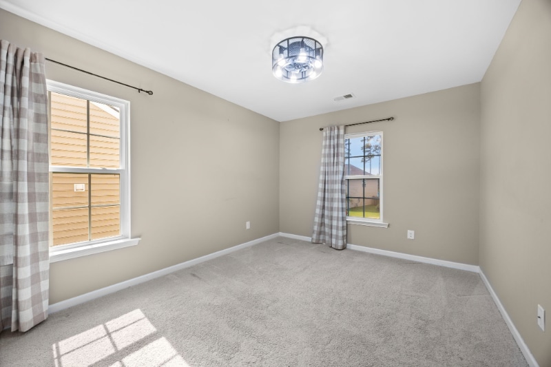 Building Photo - 677 Redbud Ln