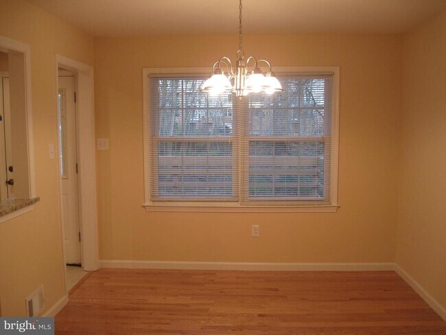 Building Photo - 2931 Sayre Rd