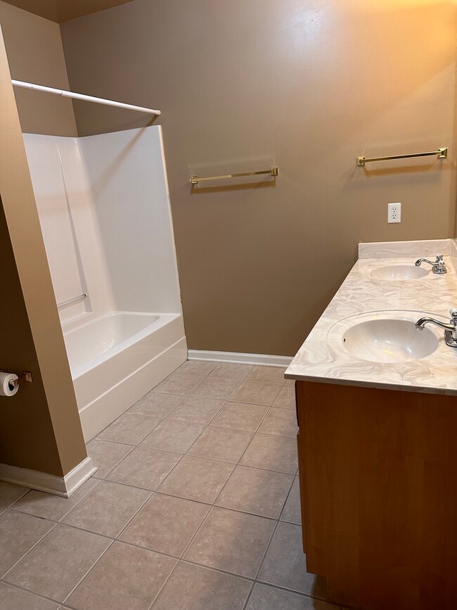 Building Photo - 2937 Harbor Lights Dr