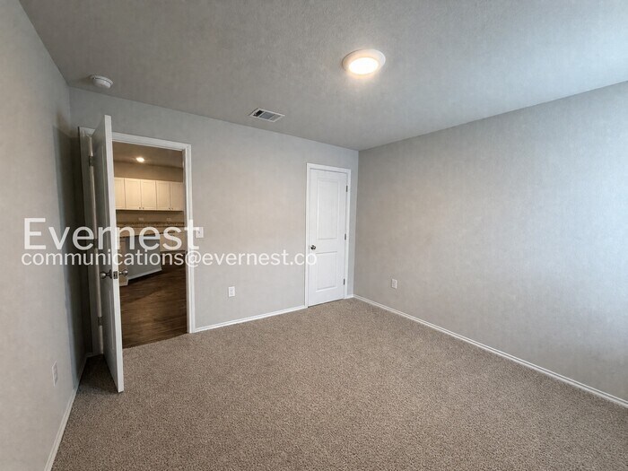 Building Photo - 6025 Montrelia Dr