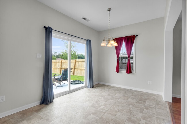 Building Photo - 125 Crooked Run Dr