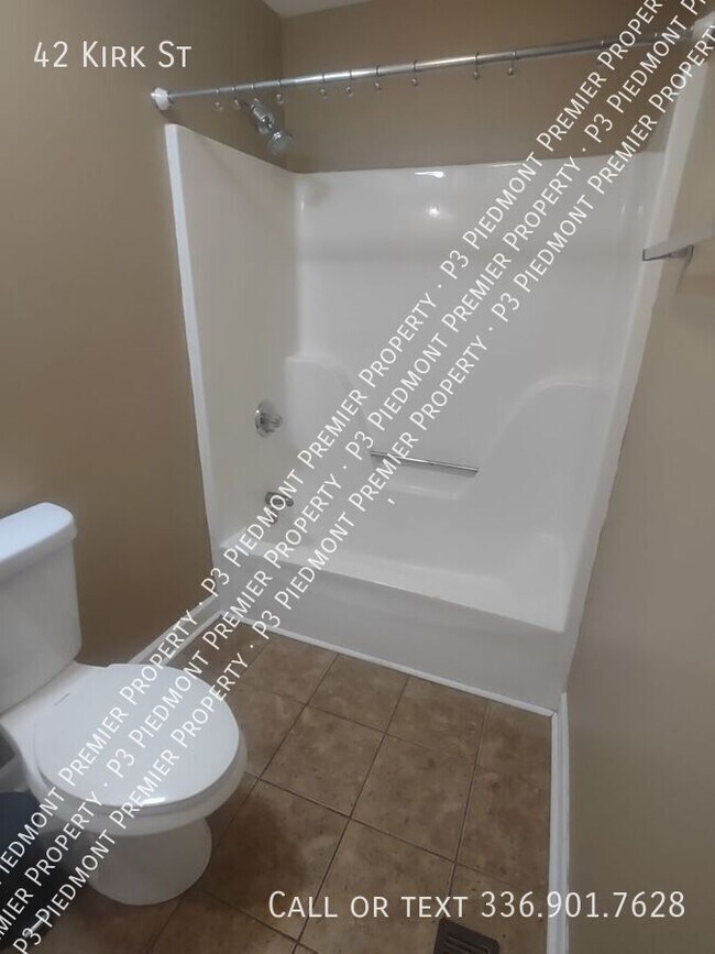 Building Photo - 42 Kirk St