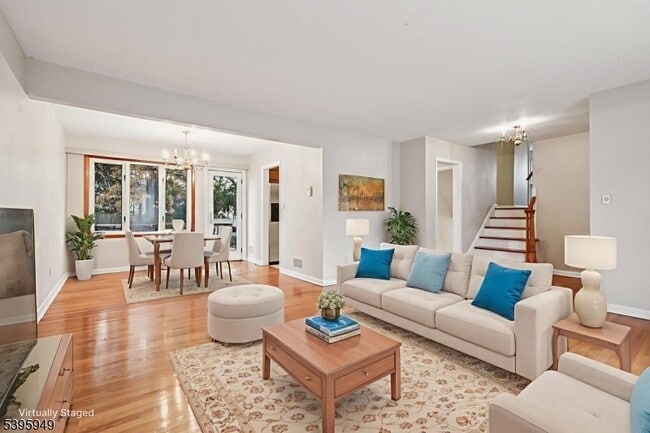 Building Photo - 145 Vivian Ave