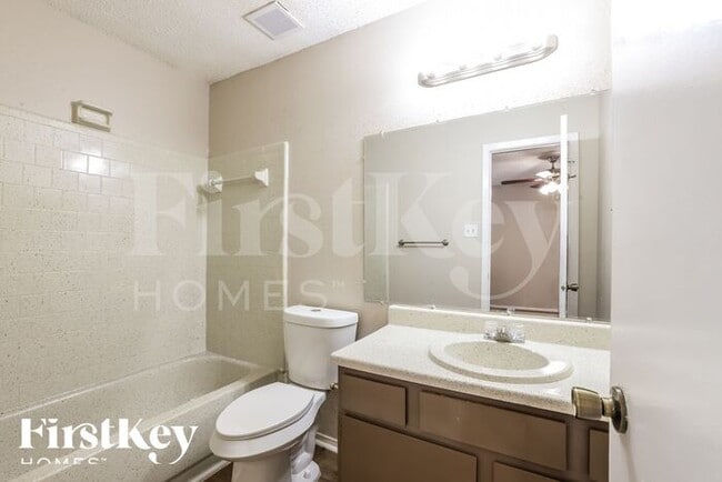 Building Photo - 19419 Cypress Bay Dr