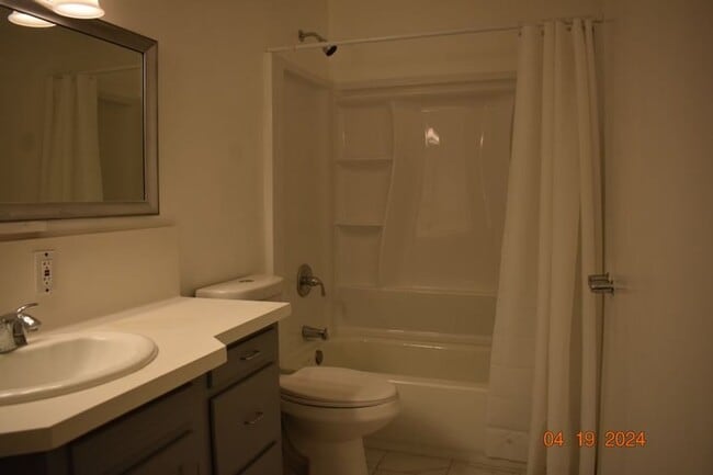 Building Photo - Charming 3 Bedroom Duplex with Original Character – Chula Vista Rental