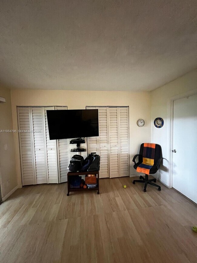 Building Photo - 1551 SW 135th Terrace